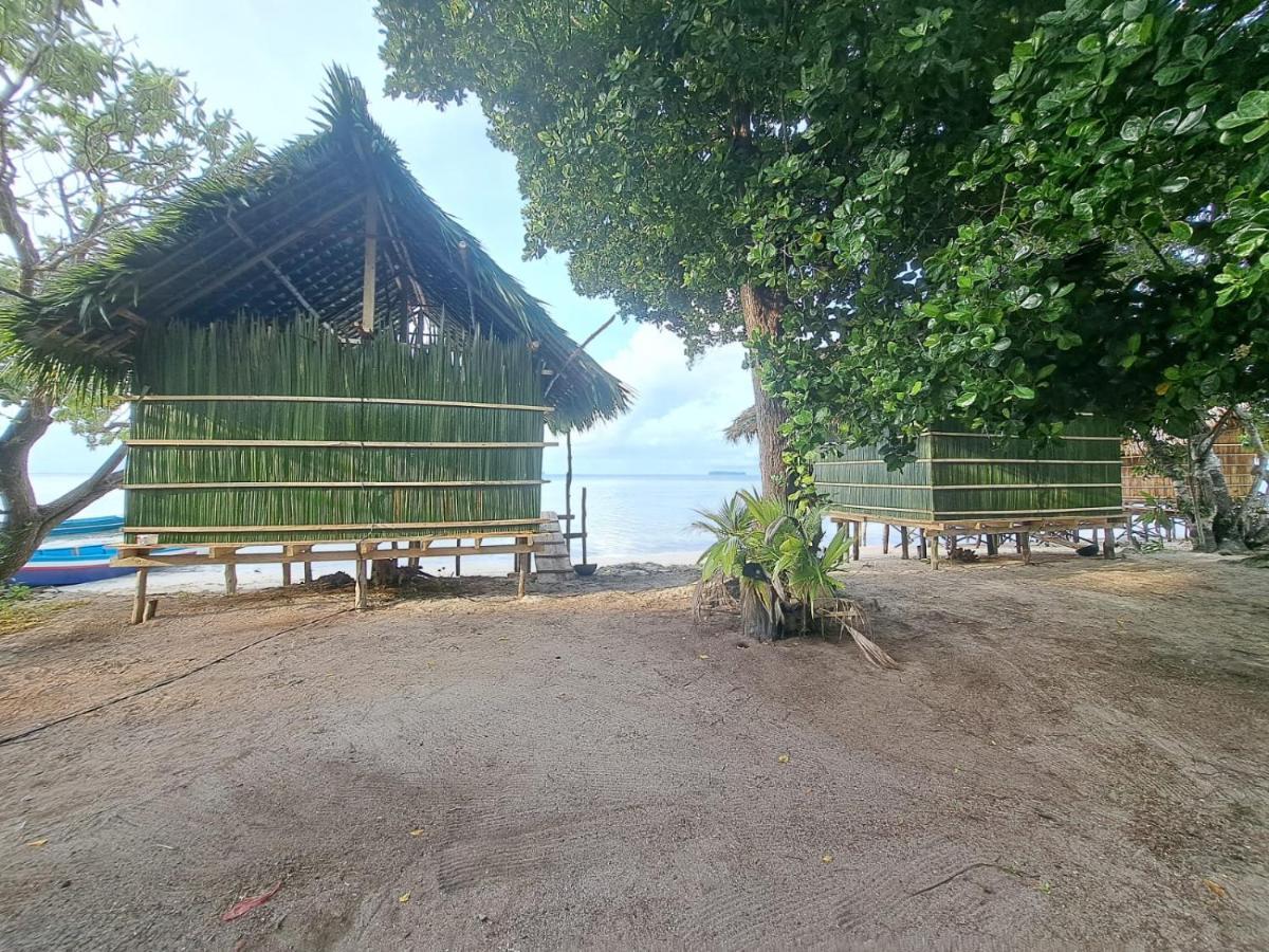 Coco Huts Guest House Waisai Extérieur photo