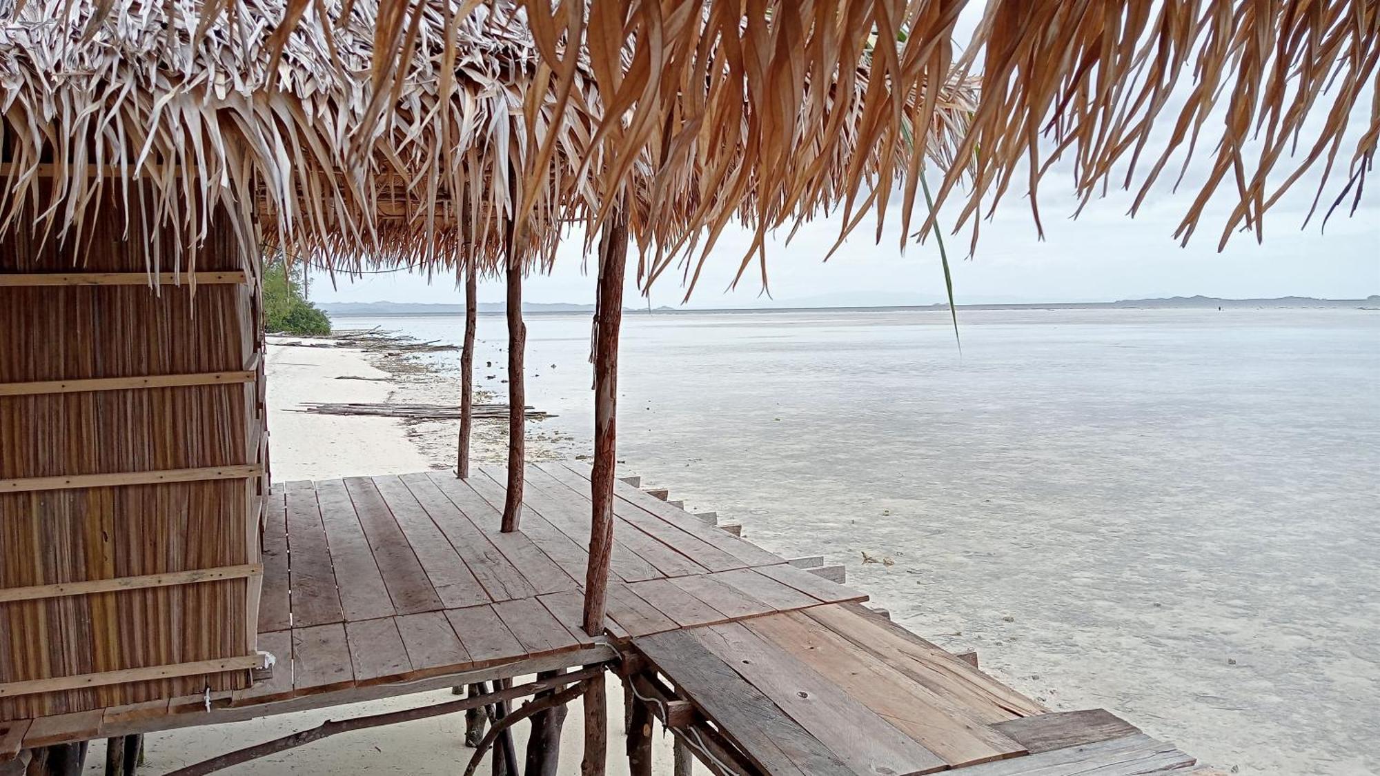 Coco Huts Guest House Waisai Extérieur photo