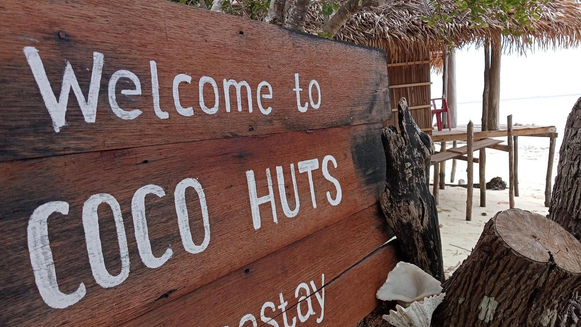 Coco Huts Guest House Waisai Chambre photo